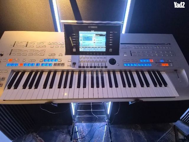 טיירוס 4  Yamaha Tyros 4