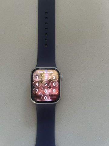 אפל ווטש 8 GPS+Celolar
