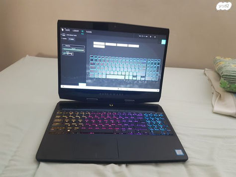 ALIENWARE M15