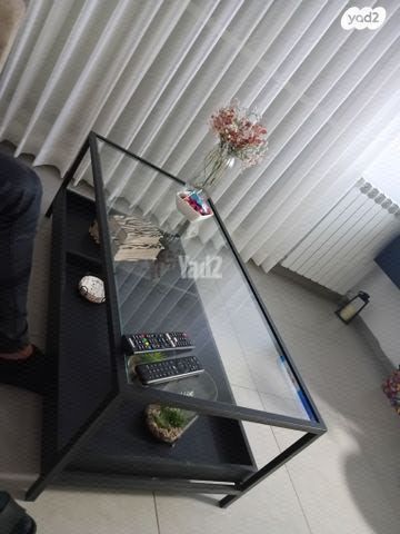 שולחן