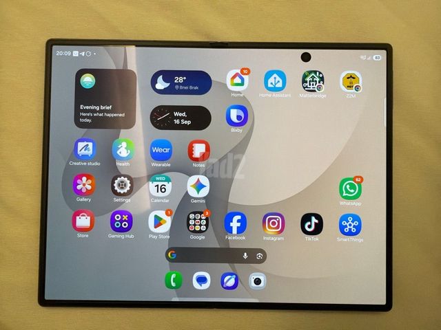 סמסונג Z Fold 8 עם 512 גיגה