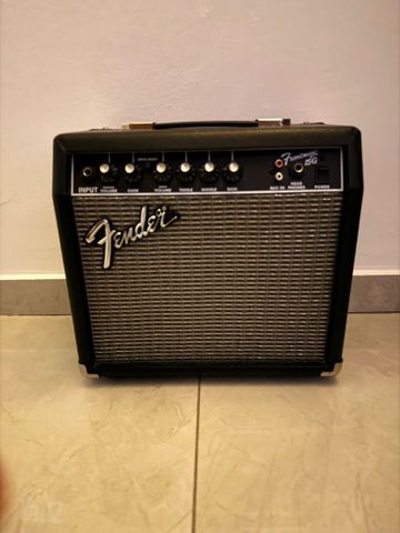 למכירה Fender Frontman 15G