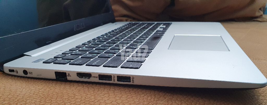 asus n52v