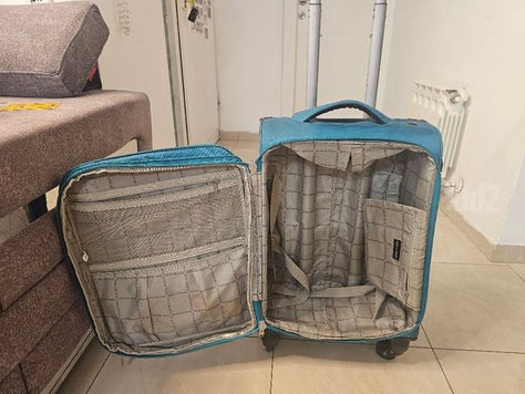 מזוודה קטנה