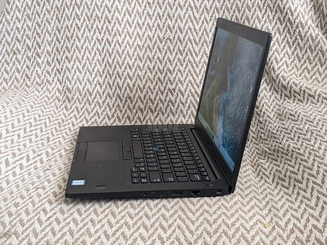 Dell 7490 i7