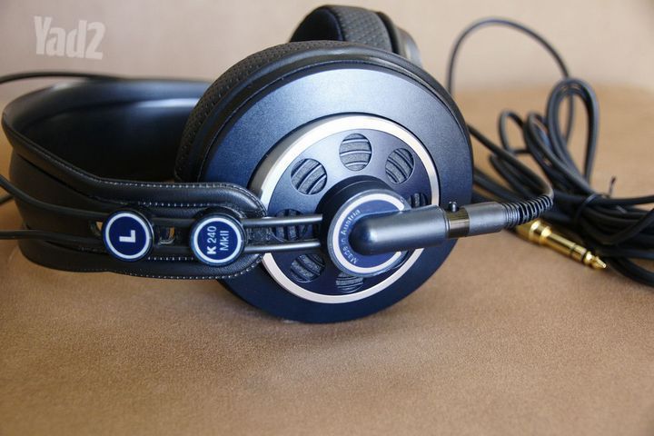 אוזניות AKG K240 MkII
