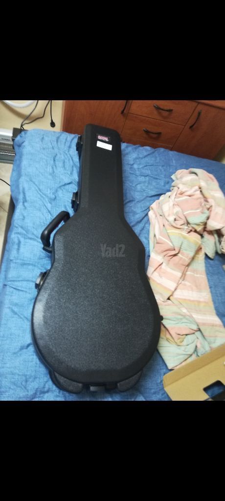 גיטרה חשמלית