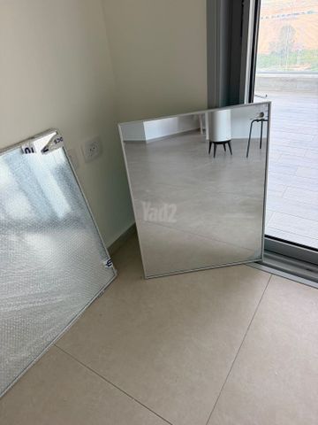 מראות לאמבטיה