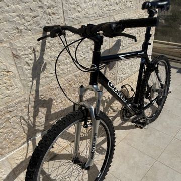 Giant Boulder DX – אופני הרים