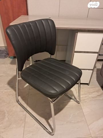 שידה +כיסא