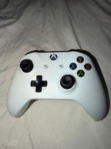 Xbox One S + 2 שלטים