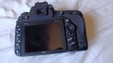 מצלמה ניקון D750