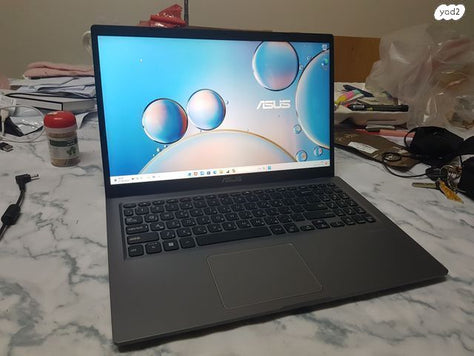 אסוס חזק i7
