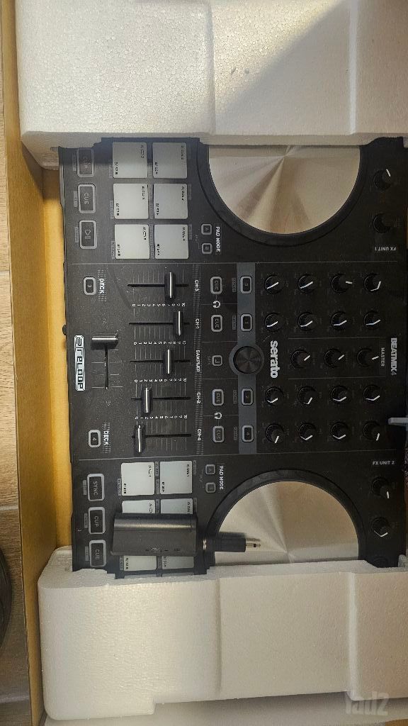 Serato Reloop קונטרולר DJ