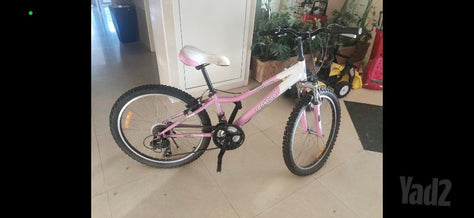 אופנים לבנות