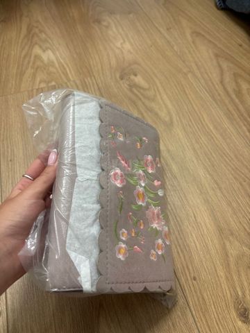 תיק למכירה