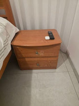 מיטה ו2 שידות