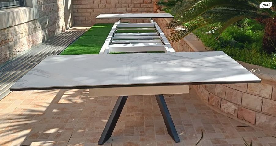 שולחן אוכל