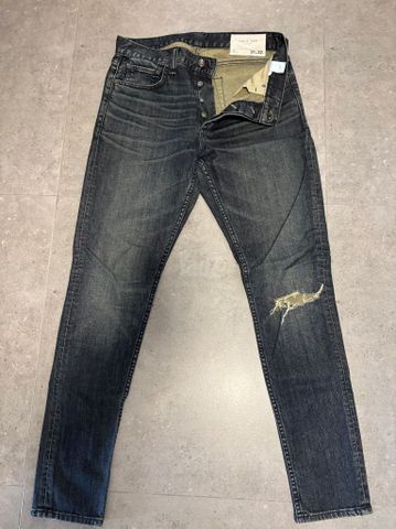 2 גינסים ב800 שח Rag & Bone