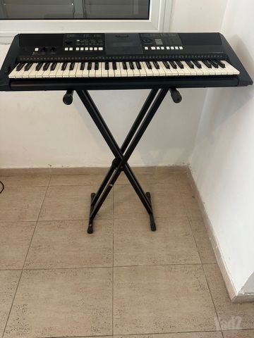 Yamaha PSR-E423