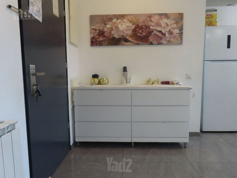 שידת מגירות