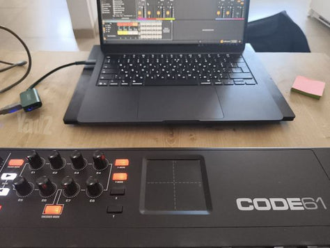 מקלדת שליטה M Audio Code 61