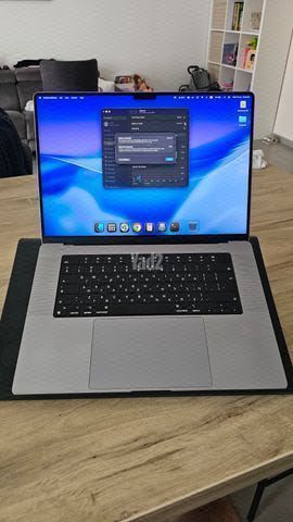 MacBook M1 Pro 16 inch
