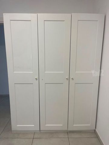 ארון עץ