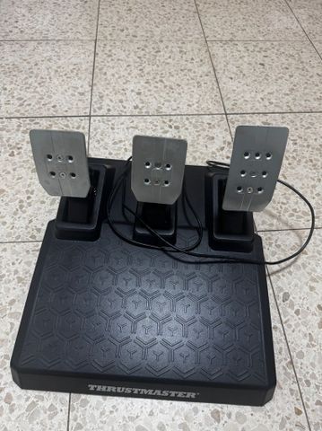 הגה, דוושות וידית הילוכים