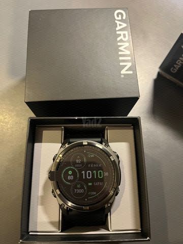 גרמין פניקס 8 סולארי 51mm