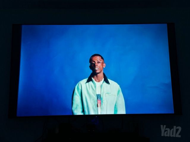 טלויזיה JVC QLED 85’