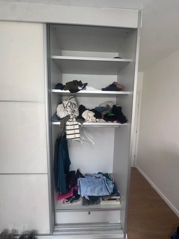 ארון הזזה