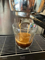 La Cimbali M21 ומטחנה OBEL