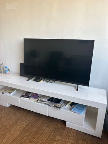 טלוויזיה tcl