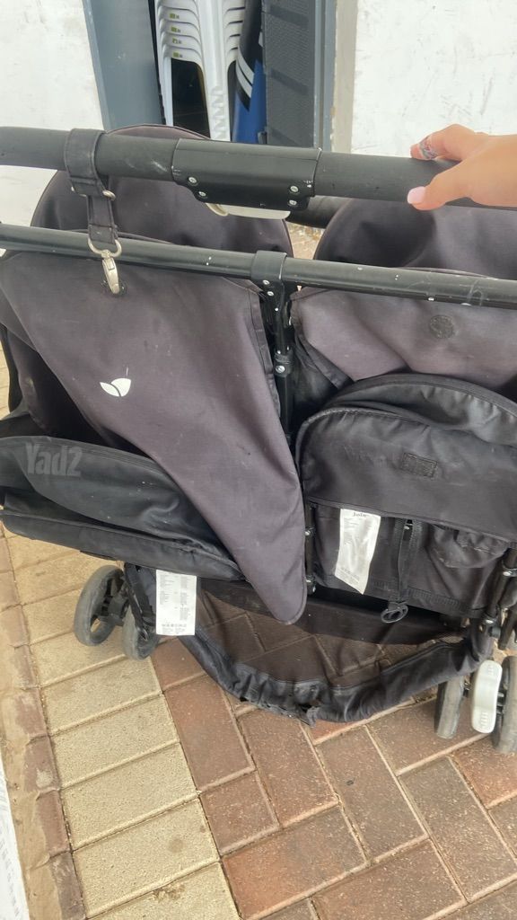 עגלת תאומים