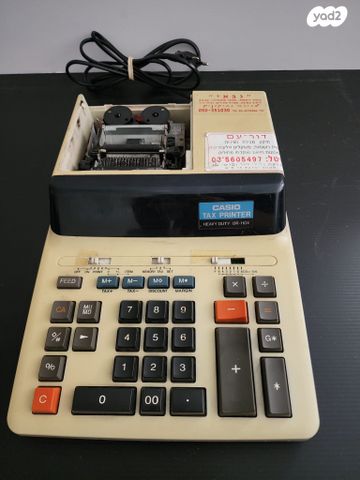2 מכונת חישוב Casio