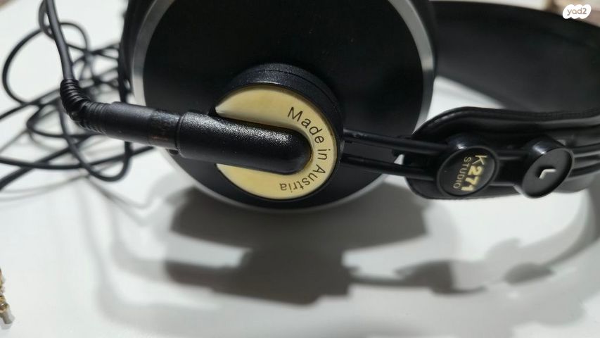 אוזניות AKG K271