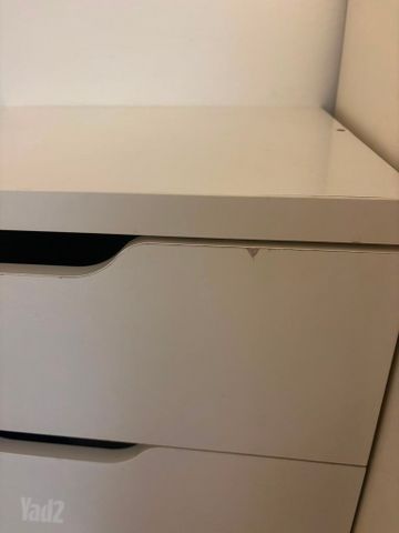 שתי שידות IKEA STOLMEN