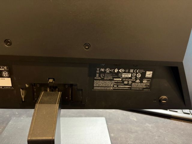 מסכי מחשב lg + hp