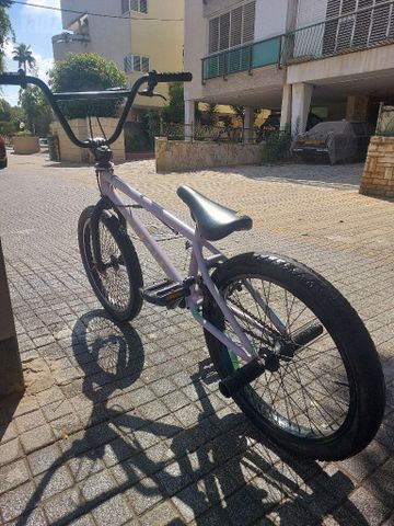 אןפני BMX HARO LEUCADIA