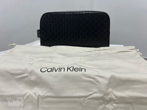 תיק של Calvin Klein