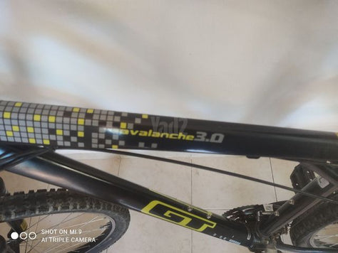 Gt avalanceלארג