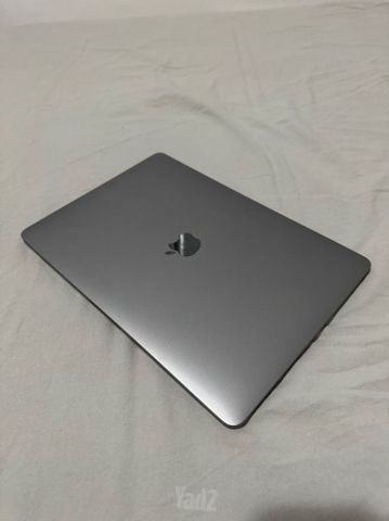 MacBook Pro 13