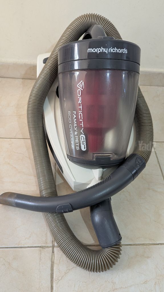 שואב אבק Morphy Richards