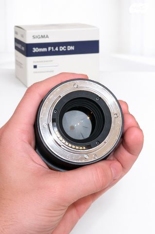 עדשת sigma 30mm DC DN לסוני