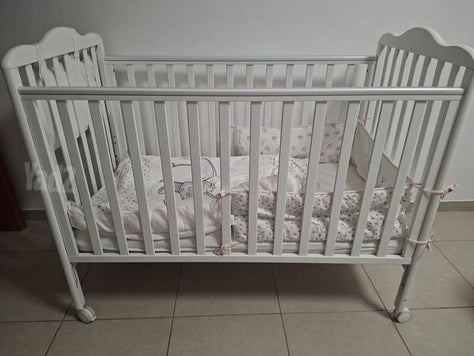 מיטת תינוק
