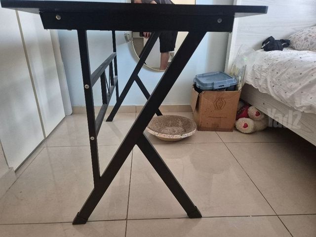 שולחן חדר