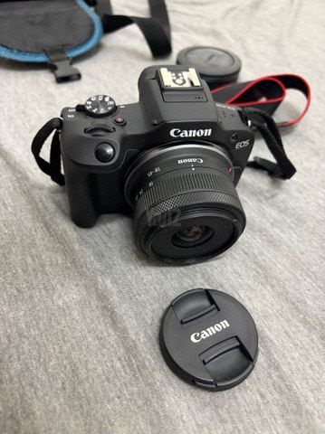 Canon r100