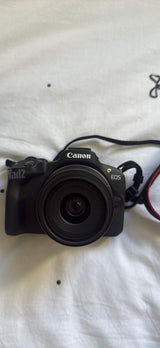 מצלמת cannon R50
