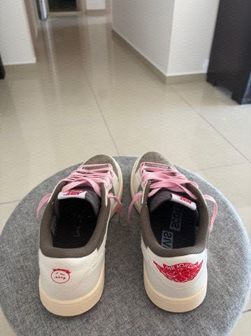 Air jordan 1 low travis